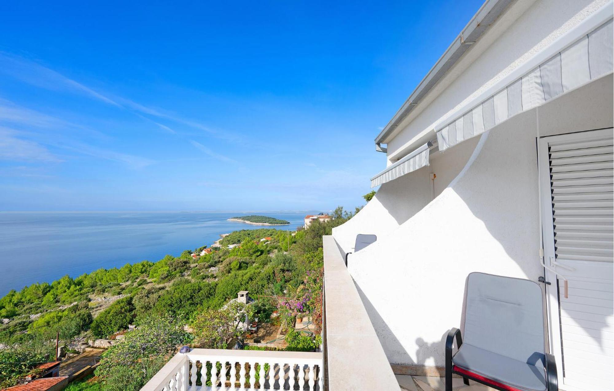 1 Bedroom Stunning Apartment In Primošten Exterior foto