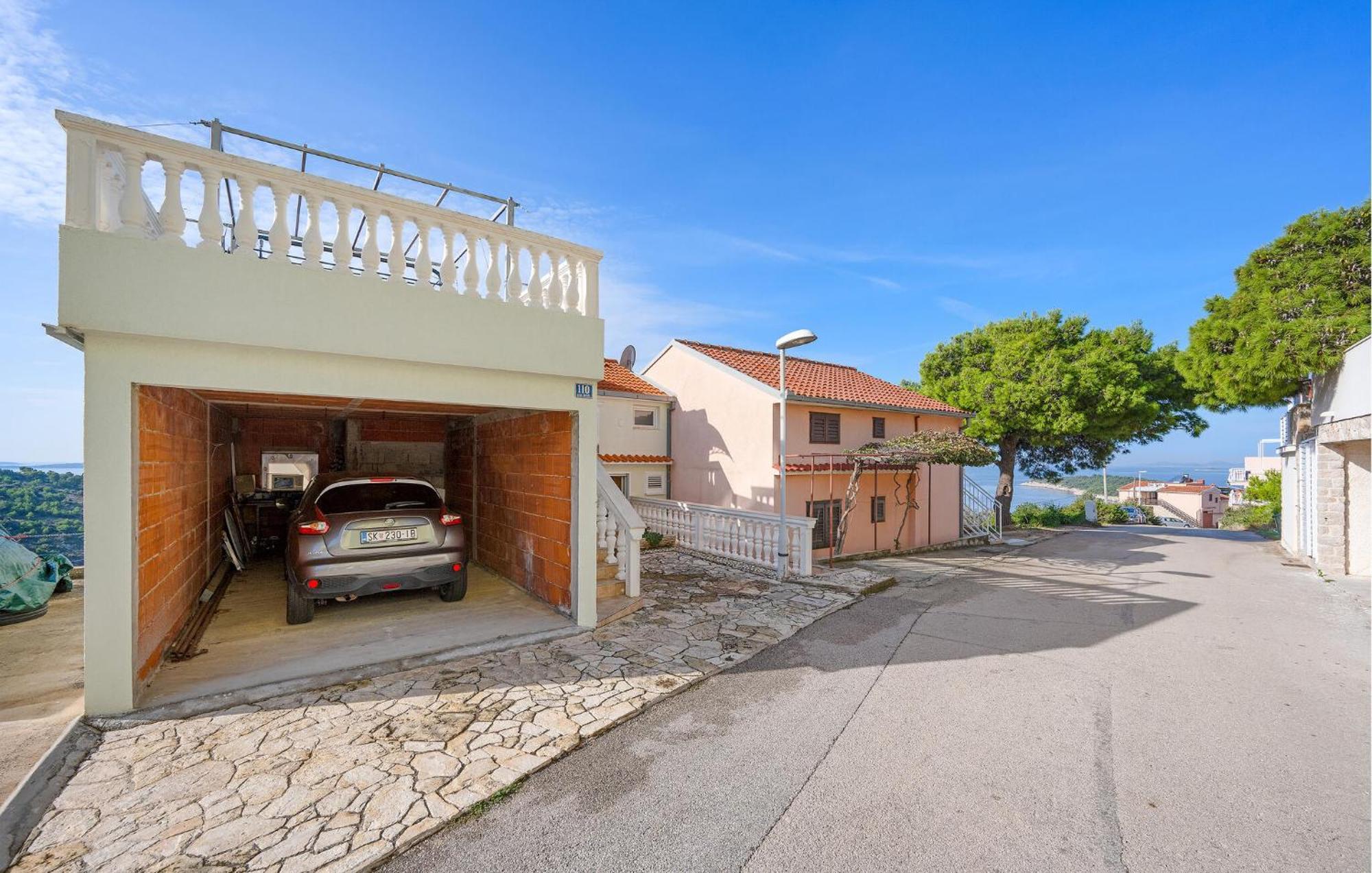 1 Bedroom Stunning Apartment In Primošten Exterior foto